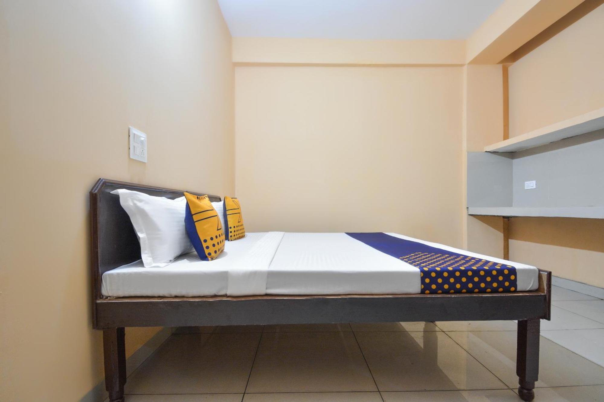 Sohāna Spot On Hotel Diamond מראה חיצוני תמונה