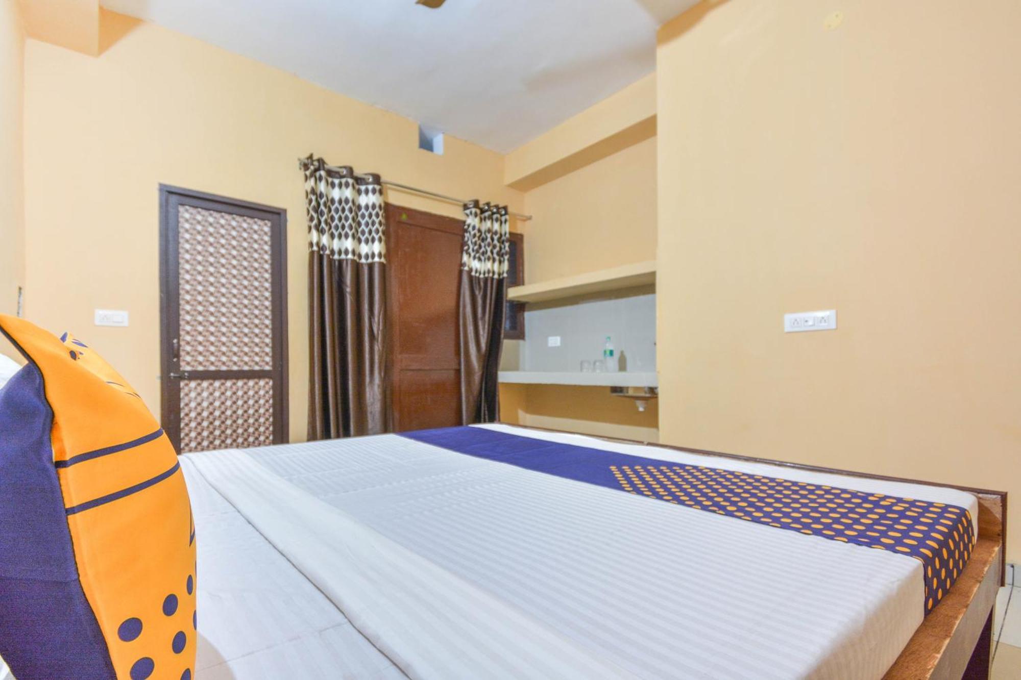 Sohāna Spot On Hotel Diamond מראה חיצוני תמונה